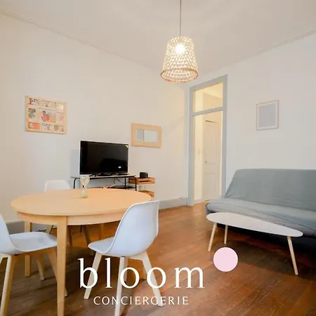 Vieille Place St Epvre Le 2 Des Dames Apartament